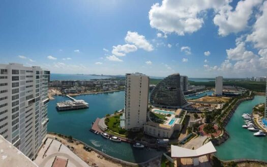 Marea Cancún: Marine front apartments