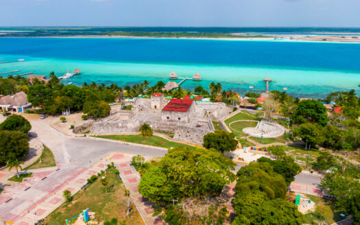 Bacalar Jungle: Lagoonfront residential lots in Bacalar