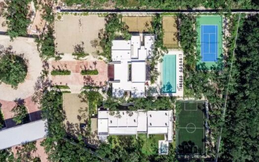 Residential lot for sale in Valenia, Playa del Carmen