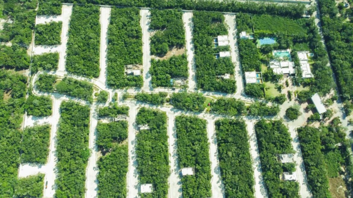 Valenia Residential lot for sale in Playa del Carmen