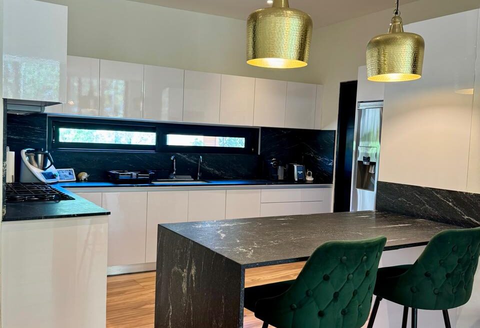 House for sale in Senderos de Mayakobá