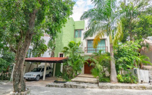 Casa Lola – Luxury Beachside Living in Playacar Phase I, Playa del Carmen