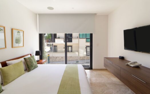 Luxury Studio in The Shore – Steps from 5th Avenue and the Caribbean Sea