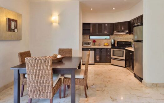 Luxury Condo Steps from the Beach