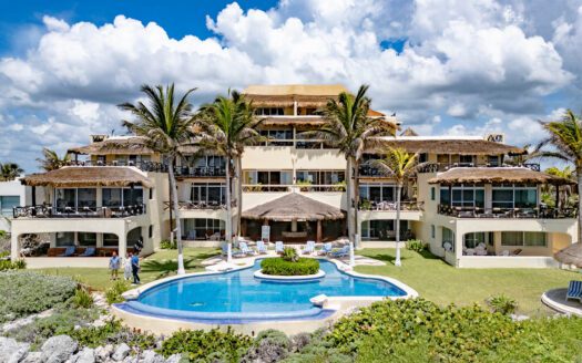 Oceanfront Ground-Floor Condo in Akumal