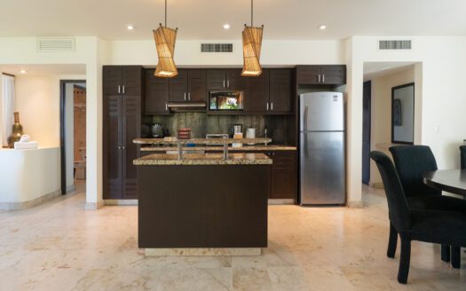 Oceanfront Luxury Penthouse in El Taj Oceanfront