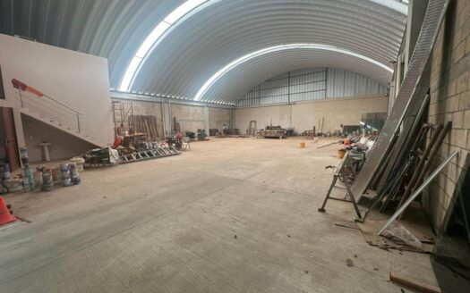 Commercial Warehouse for Sale in Playa del Carmen with Office Space